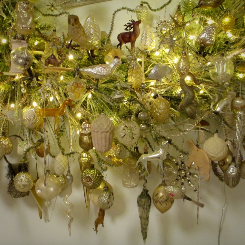 1900s Christmas wreath