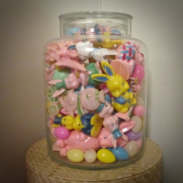 Rosbro plastic rabbits